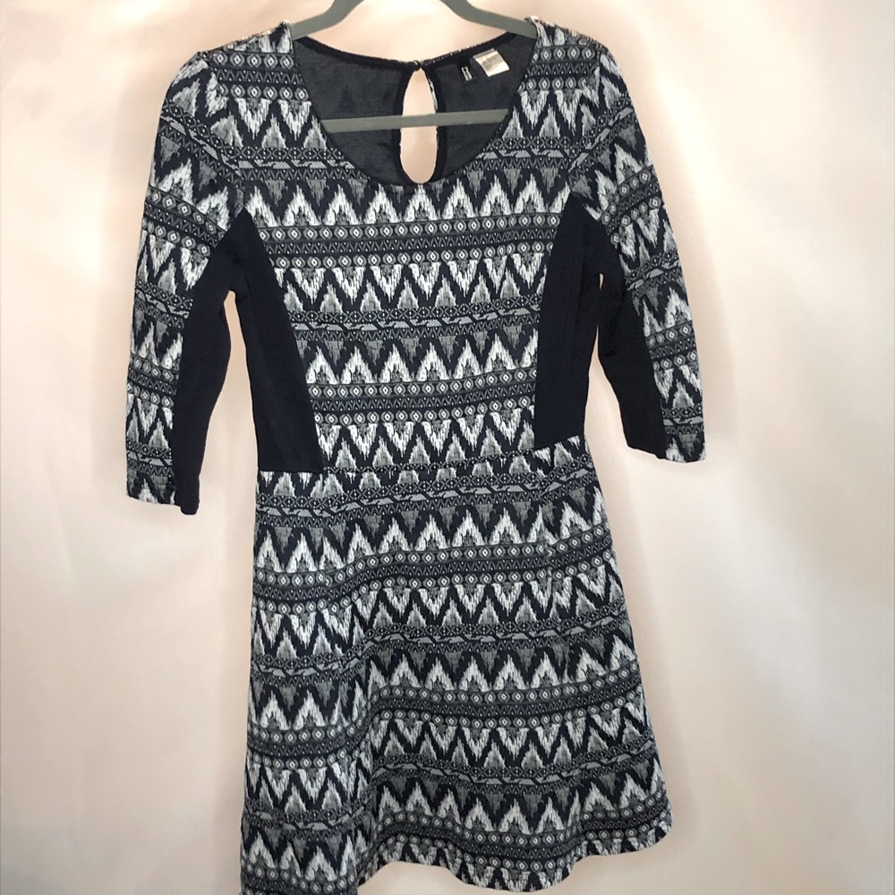 H&M Blue Geometric 3/4 Sleeve Dress